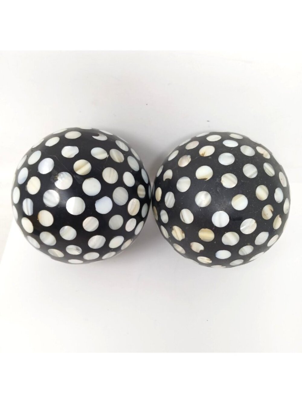 2 VTG Mother of Pearl Sphere Decorative Black & White Polka Dot 4 Inch #D-31 - Picture 2 of 6